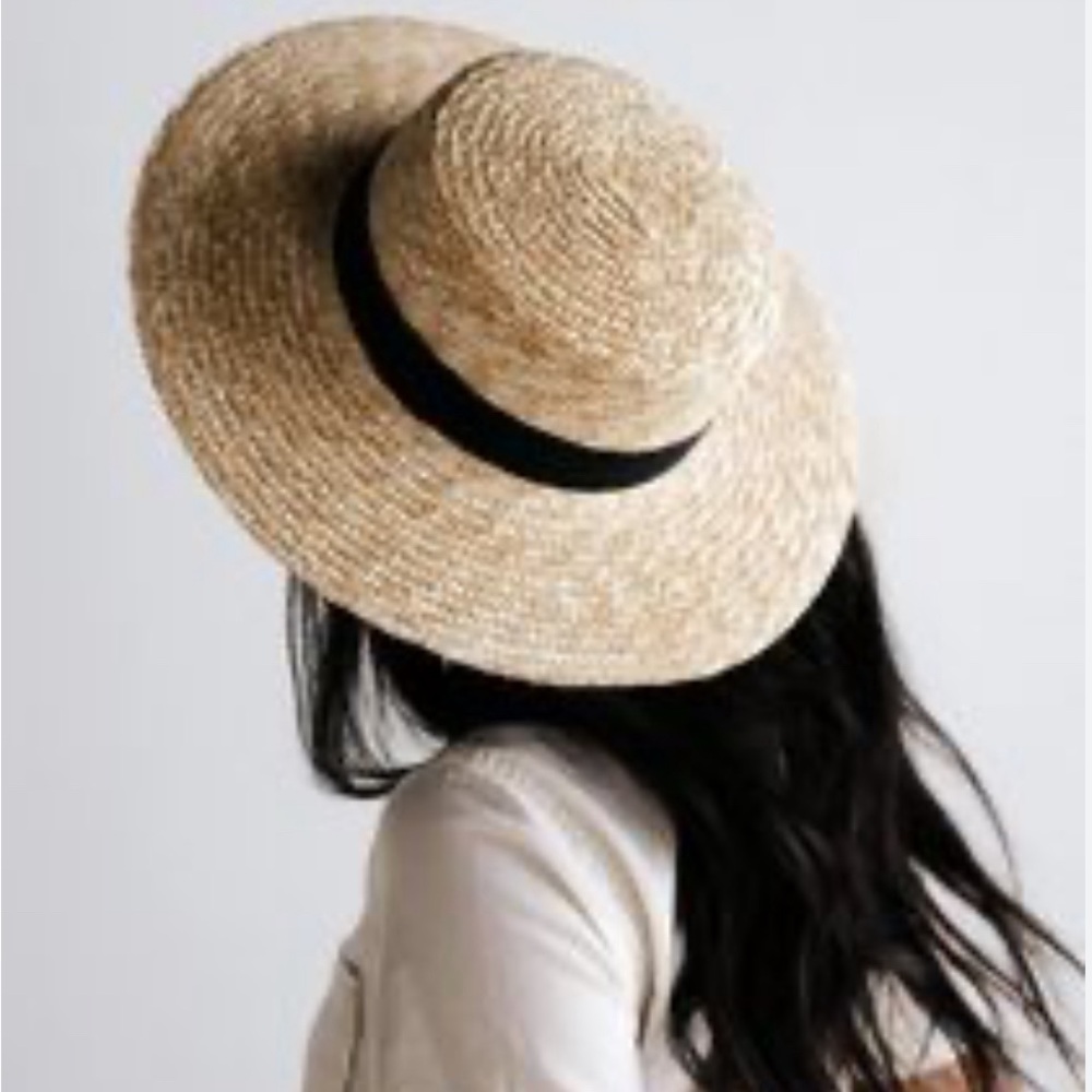 GIGI PIP Capri long brim Straw Hat with Black Band like new!
